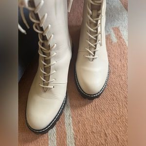 Beautiful Jcrew mid-shaft lace up boots for spring and summer